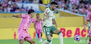 自由式滑雪——国际雪联世界杯（利维尼奥站）：徐梦桃、陈梅婷分获女子空中技巧亚军和季军